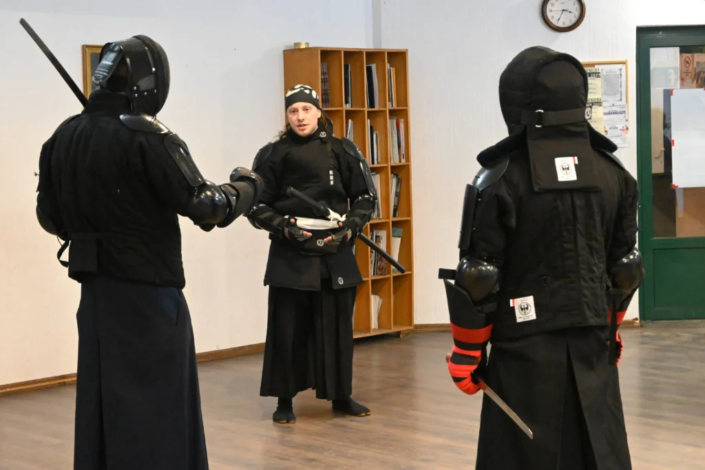 kenseikan grupa sparingowa, sparing kenjutsu